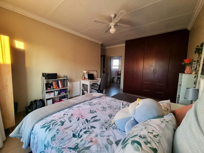 2 Bedroom Property for Sale in Van Der Hoff Park North West